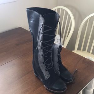 Like new Sorel Joan of Arctic Boots  sz 7.5